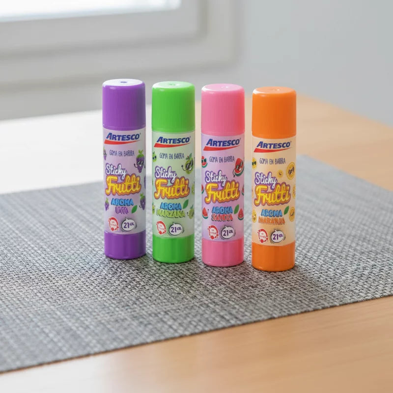 Pegante en Barra con Aroma Sticky Frutti Artesco | CD 040248
